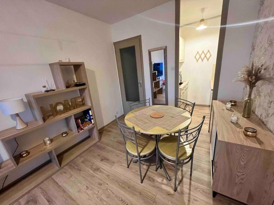Appartement A 100 M De La Plage St Hilaire De Riez Les Becs Saint-Hilaire-de-Riez Kültér fotó